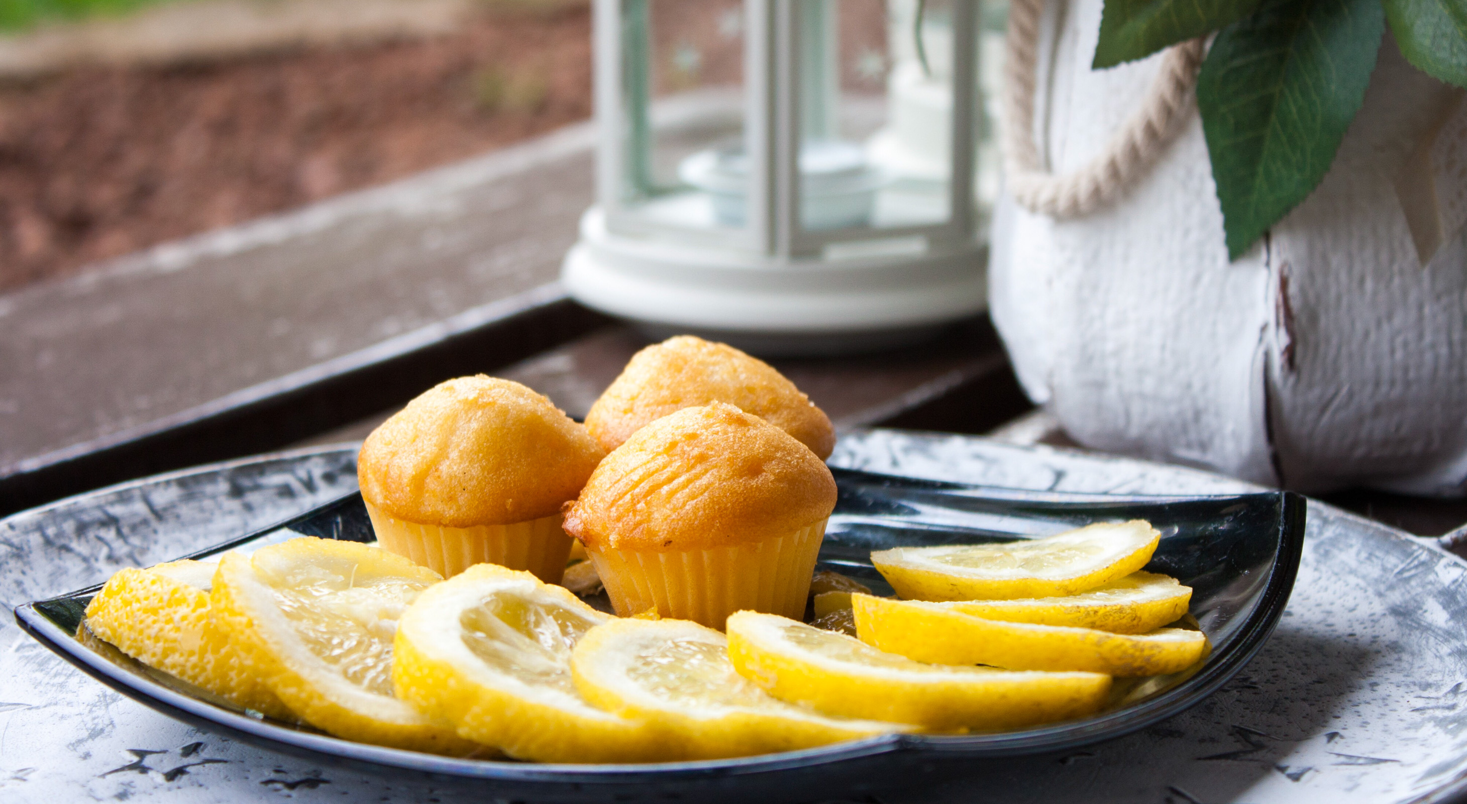 muffins with lemon zest and ginger 