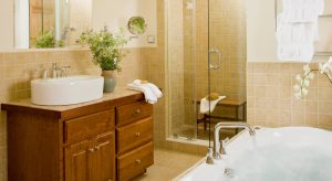 Large jetted tub in the Mulberry Cottage at Brampton Inn