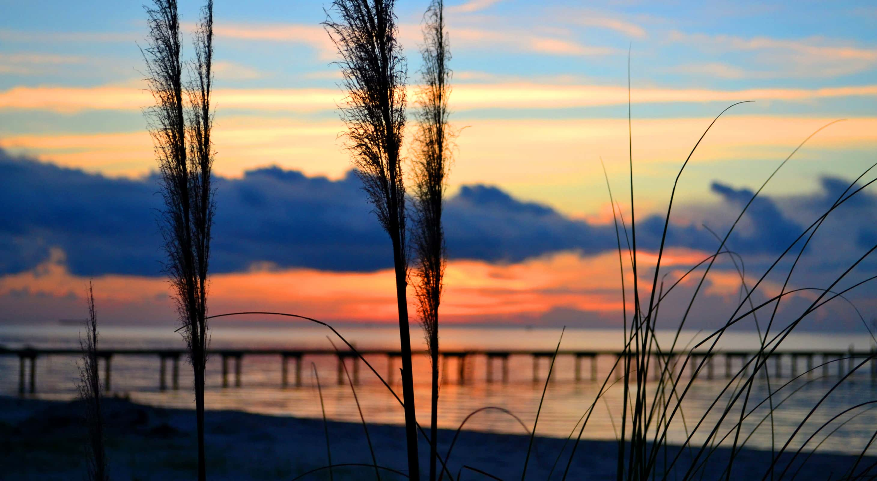 A picturesque sunset on the Chesapeake Bay in Maryland