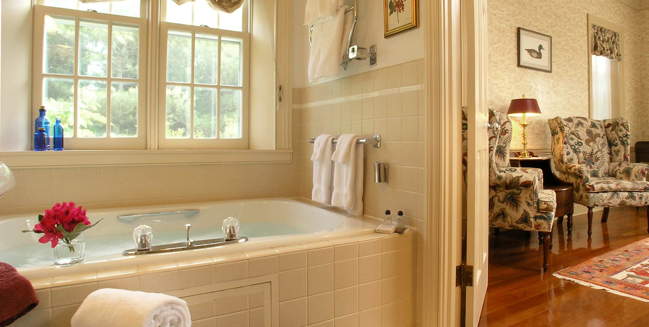 Jetted tub in the Sunset in the Garden Cottage